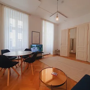Savoir Vivre Rosinagasse Apartment